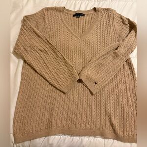Classic Tommy Hilfiger cable cotton knit sweater/pullover